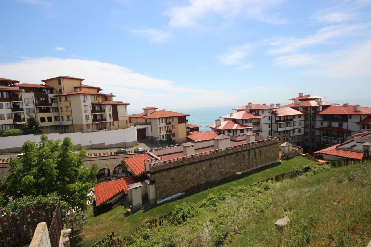 Menada Galateya Apartments Sveti Vlas Exterior photo