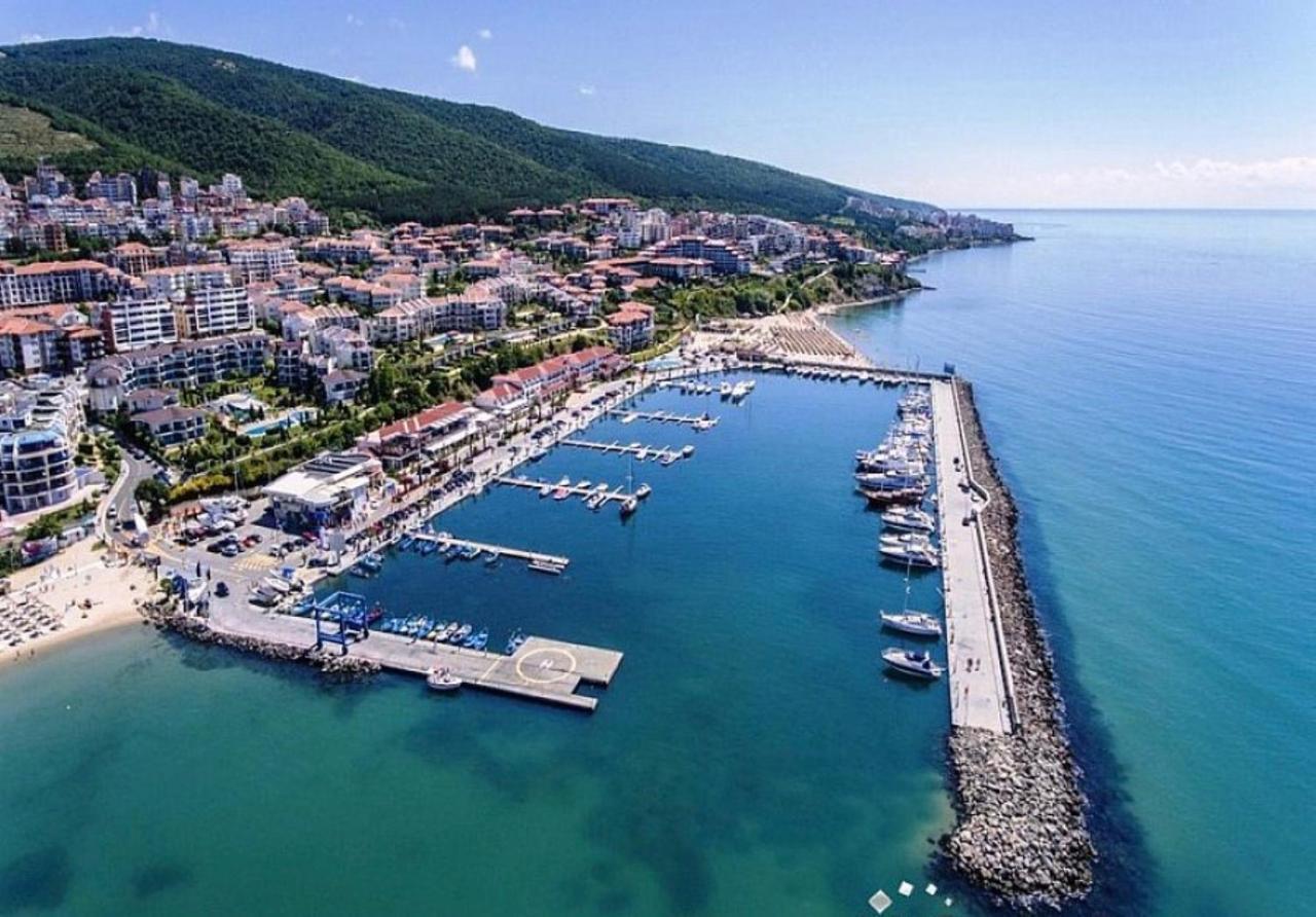 Menada Galateya Apartments Sveti Vlas Exterior photo