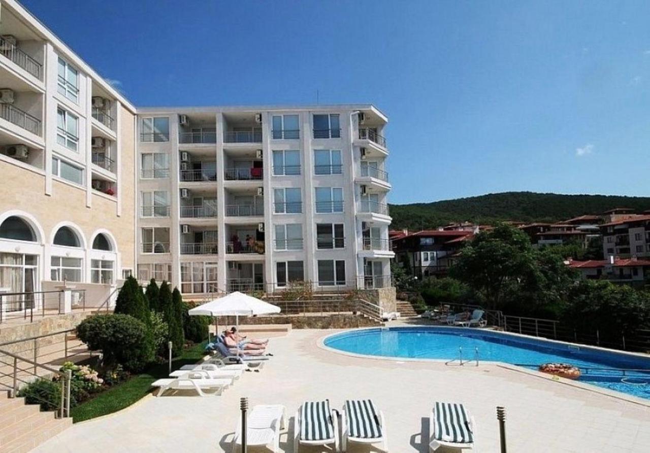 Menada Galateya Apartments Sveti Vlas Exterior photo